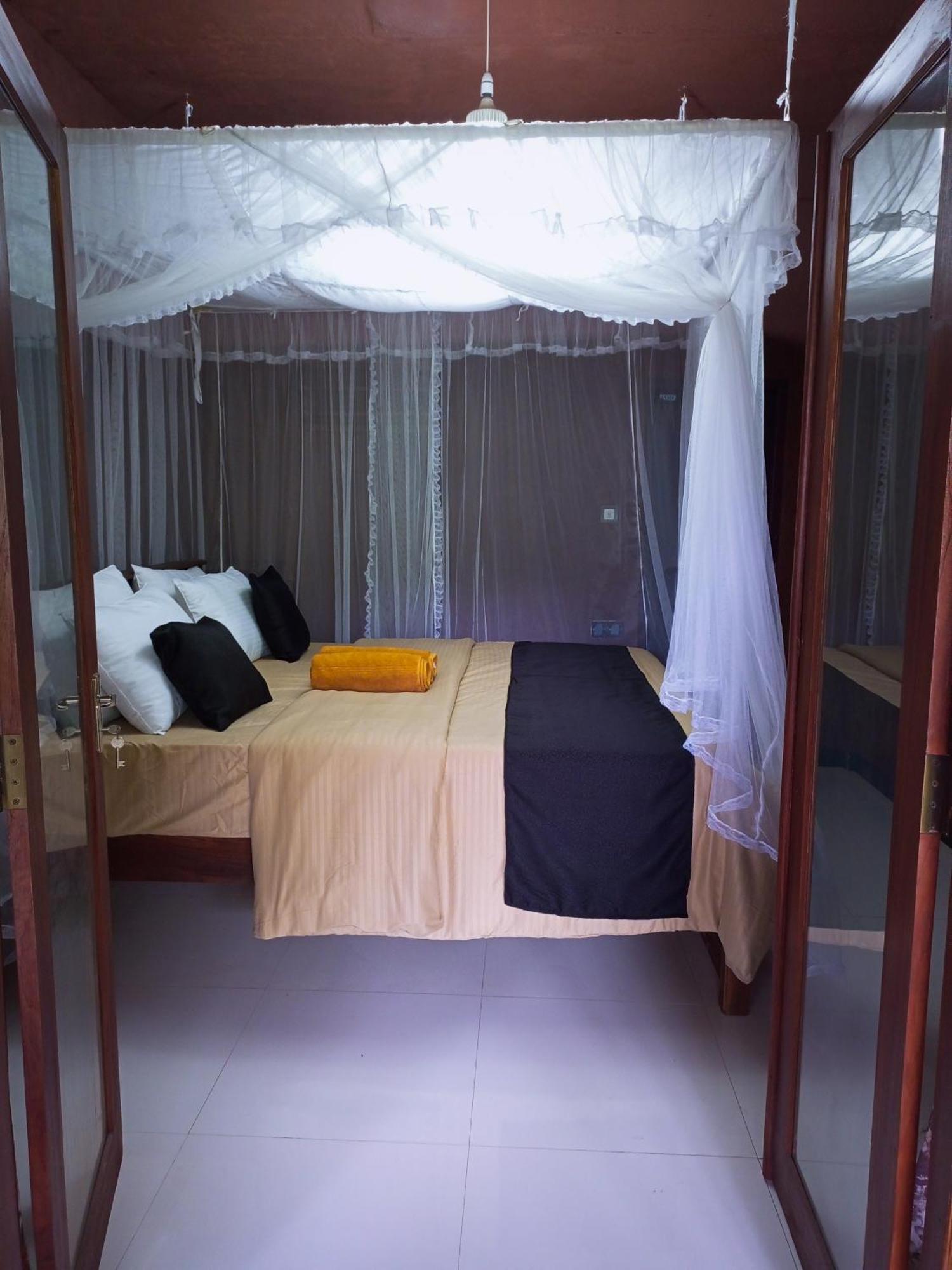 Creek Downhills Bed & Breakfast เอลลา ภายนอก รูปภาพ