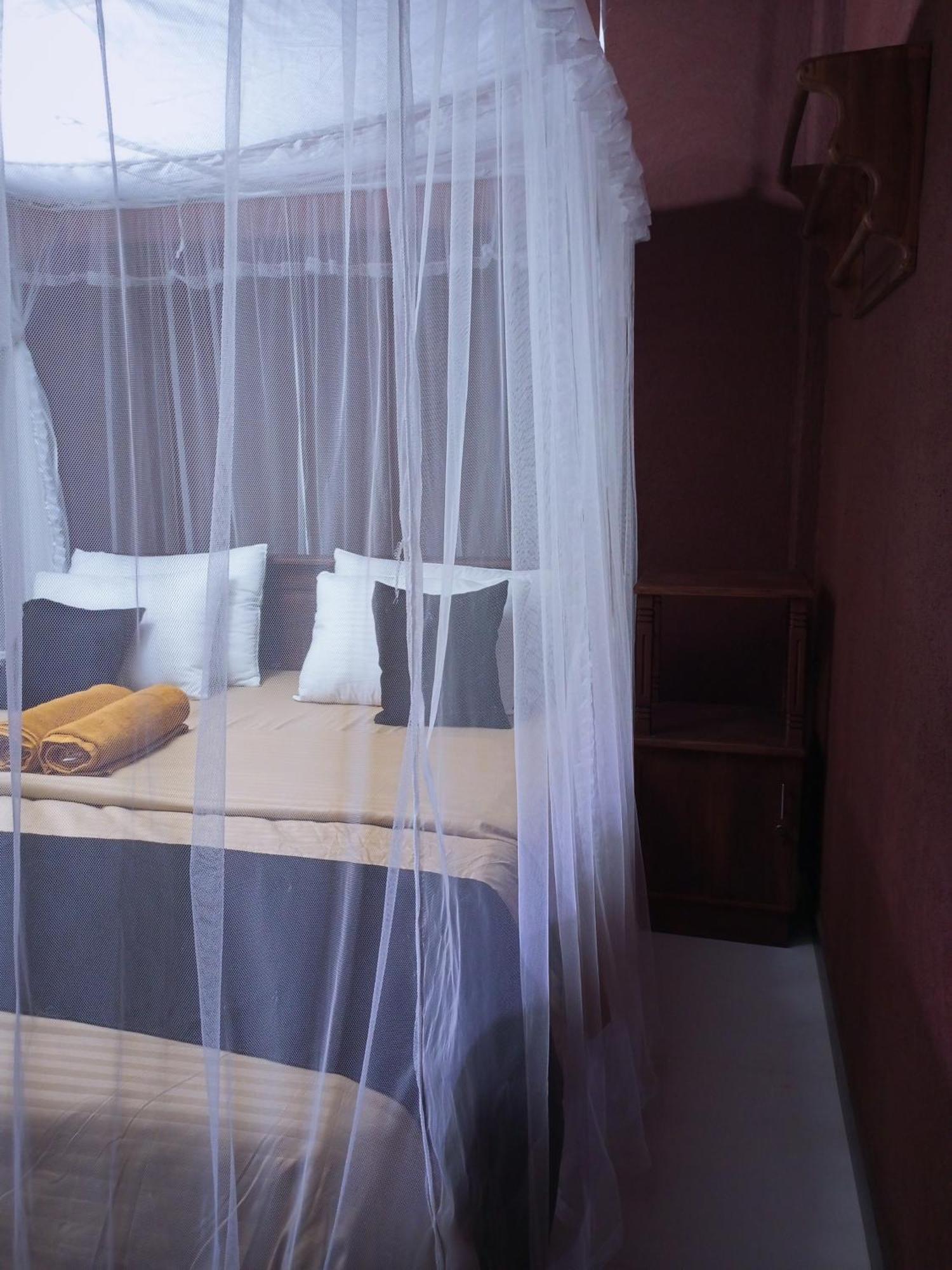 Creek Downhills Bed & Breakfast เอลลา ภายนอก รูปภาพ