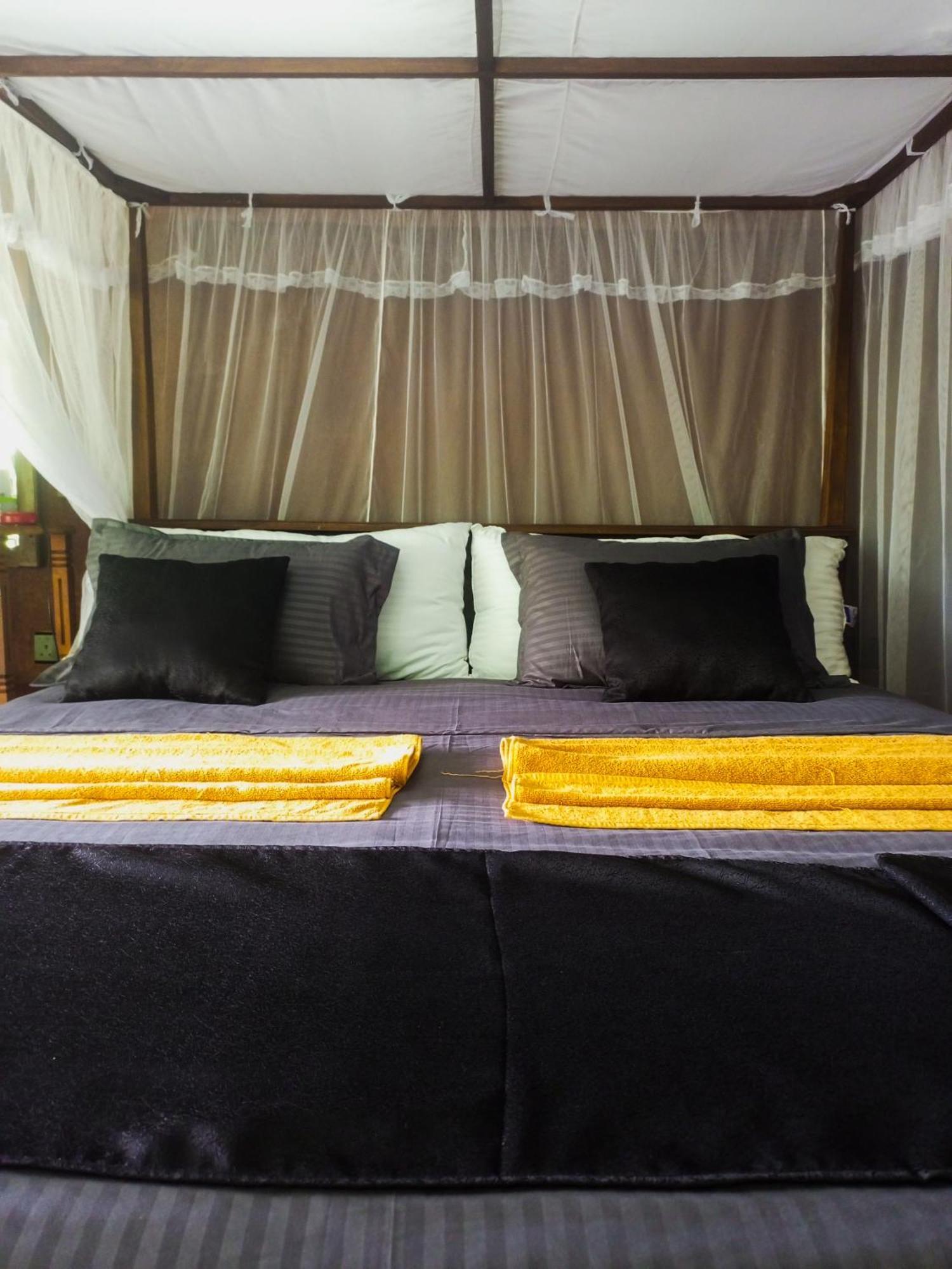 Creek Downhills Bed & Breakfast เอลลา ภายนอก รูปภาพ